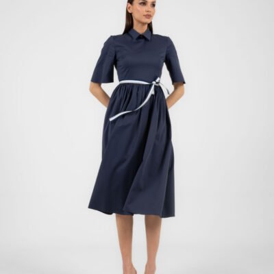 Marineblaues Kleid mit Taillengürtel