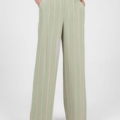 Grüne Sommerhose