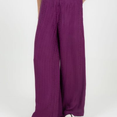 Lila weite Hose