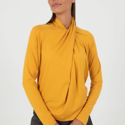 Gelbes Shirt