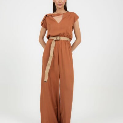 Jumpsuit mit weitem Bein und raffiniertem Ausschnitt