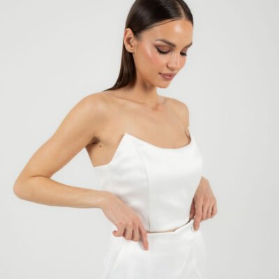 Weißer Iconic-Top