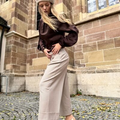 Elegante Culotte-Hose in Beige mit hohem Bund