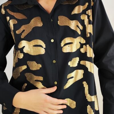 Elegante Schwarze Bluse mit Gold-Applikationen