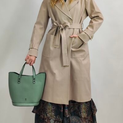 Eleganter Trenchcoat in Beige mit Bindegürtel