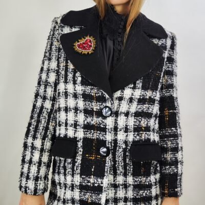 Eleganter Wollmantel mit Schwarz-Weiß-Karomuster