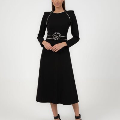 Schwarzes Midikleid in eleganter Ausführung